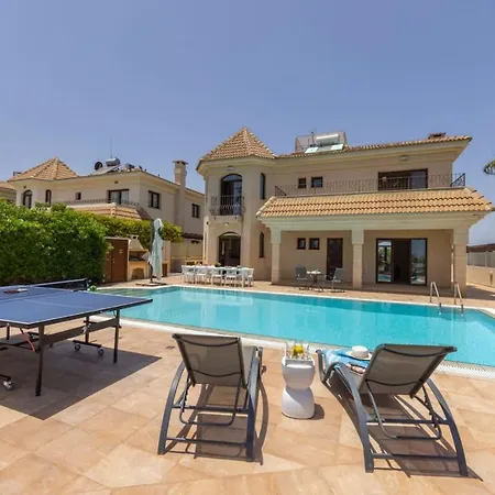 Villa Sunnyvillas: 4br Seafront Villa*private Pool*bw44 Protaras
